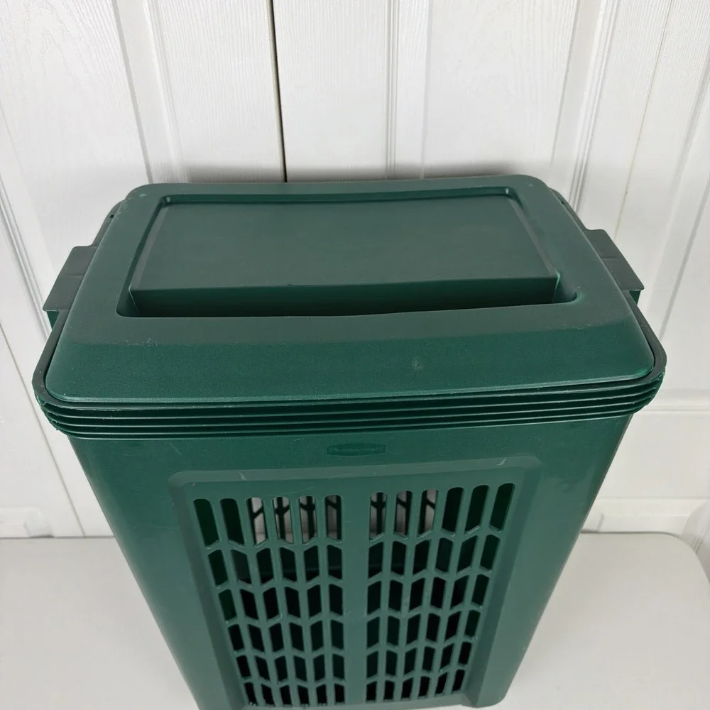 Rubbermaid Laundry Hamper Green 2986 1994 Lid 25x16x13 USA Large Vintage